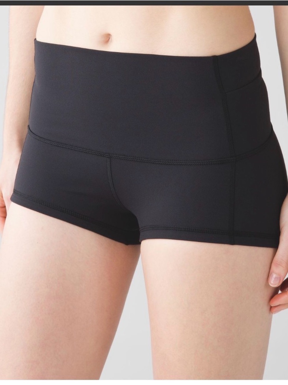lululemon athletica Black wunder short 2”